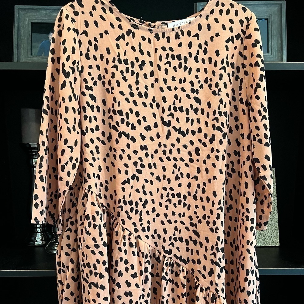 HAYDEN Los Angeles Animal Print Dress Ladies Size Medium Super Cute Comfy Fun